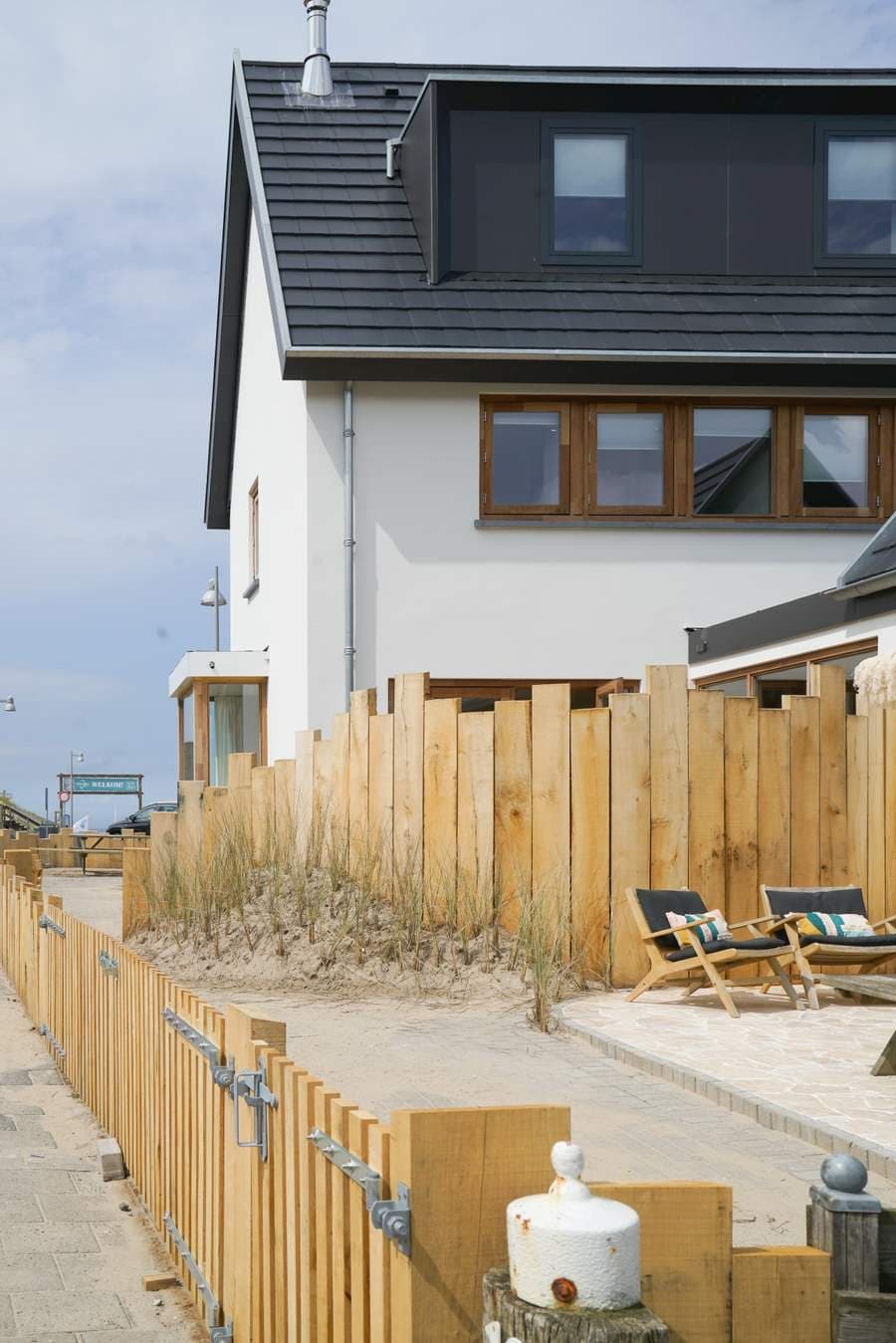 Terrace overlooking the beach entrance