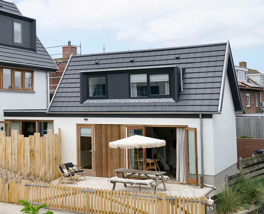 Beach Cottage with terrace and French doors